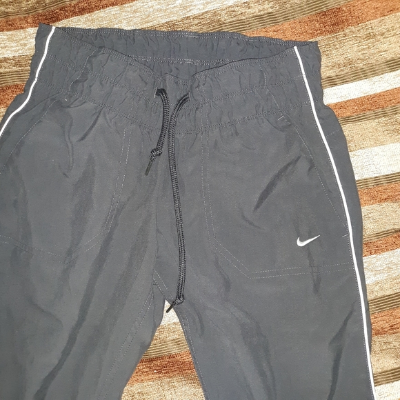Nike Pants - Nike capris shorts